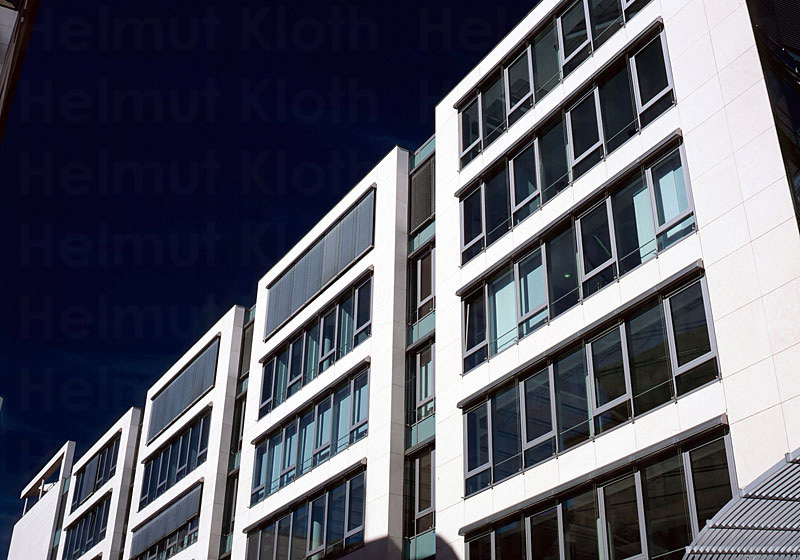 © Helmut Kloth: City Plaza (Stuttgart)